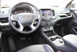 Used 2023 GMC Terrain SLT image 4