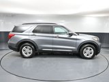 Used 2022 Ford Explorer XLT image 4