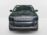Used 2022 Jeep Compass Latitude image 2