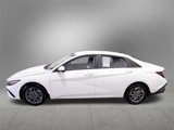 Used 2024 Hyundai Elantra SEL image 2
