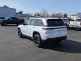 New 2025 Jeep Grand Cherokee Altitude image 4