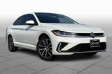 Used 2025 Volkswagen Jetta SE image 2