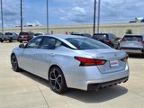 Used 2023 Nissan Altima 2.5 SR image 2