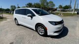 Used 2023 Chrysler Voyager LX image 2