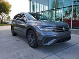 Used 2022 Volkswagen Tiguan SE image 2