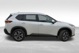 Used 2021 Nissan Rogue SV image 3
