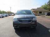 Used 2016 Chrysler Town & Country Touring-L image 5
