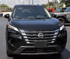 Used 2024 Nissan Rogue SV image 3