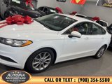 Used 2017 Ford Fusion SE w/ Fusion SE Technology Package image 3