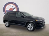 New 2025 Jeep Compass Latitude image 2