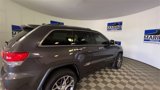 Used 2019 Jeep Grand Cherokee Limited image 2