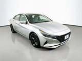Certified 2021 Hyundai Elantra SEL w/ Preferred Accessory Package image 3