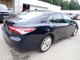 Used 2020 Toyota Camry XLE image 3