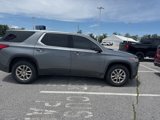 Used 2021 Chevrolet Traverse LS image 4