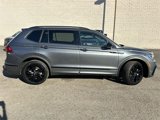 Used 2023 Volkswagen Tiguan SE R-Line image 3