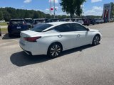 Used 2022 Nissan Altima 2.5 SV w/ SV Premium Package image 5