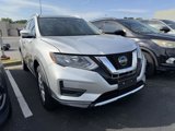 Used 2018 Nissan Rogue SV w/ Premium Package image 6