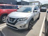 Used 2018 Nissan Rogue SL w/ Premium Package image 2
