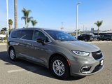 New 2025 Chrysler Pacifica Select image 6