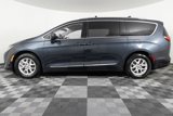 Used 2020 Chrysler Pacifica Touring-L image 3