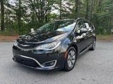 Used 2019 Chrysler Pacifica Limited w/ Advanced Safetytec Group image 2