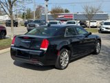 Used 2018 Chrysler 300 Touring L image 5