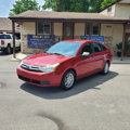 Used 2010 Ford Focus SE image 2