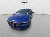 Used 2024 Hyundai Elantra SE image 3