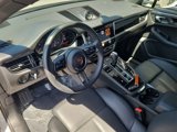 Used 2025 Porsche Macan image 4