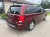 Used 2018 Dodge Grand Caravan SE w/ UConnect Hands-Free Group image 2