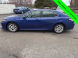 Used 2018 Toyota Camry image 2