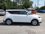 New 2025 Kia Soul LX image 3
