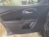 Used 2016 Jeep Cherokee Trailhawk image 5