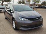 Used 2022 Chrysler Voyager LX image 6