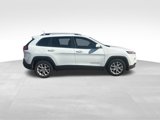 Used 2017 Jeep Cherokee Latitude image 4