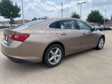 Used 2018 Chevrolet Malibu LT w/ Driver Confidence Package image 5