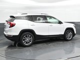 Used 2023 GMC Terrain SLT image 4