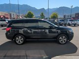 Used 2020 Nissan Pathfinder SV image 2