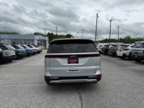 Used 2022 Kia Carnival LX image 4
