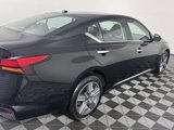 Used 2021 Nissan Altima 2.5 SV w/ SV Premium Package image 4