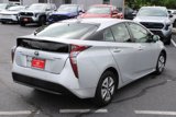 Certified 2018 Toyota Prius Three image 5