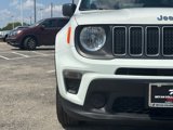 Used 2023 Jeep Renegade Latitude image 4