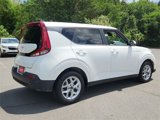 Used 2022 Kia Soul LX w/ Technology Package image 3