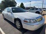 Used 2004 Lincoln Town Car Ultimate image 2