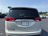 Used 2020 Chrysler Pacifica Touring-L image 4