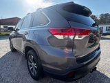 Used 2017 Toyota Highlander XLE image 6