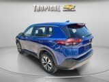 Used 2023 Nissan Rogue SV image 3