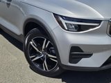 Certified 2025 Volvo XC40 B5 Core image 3