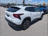 Used 2025 Chevrolet Trax RS w/ Driver Confidence Package image 2