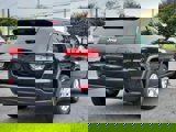 Used 2021 Jeep Grand Cherokee Laredo image 3